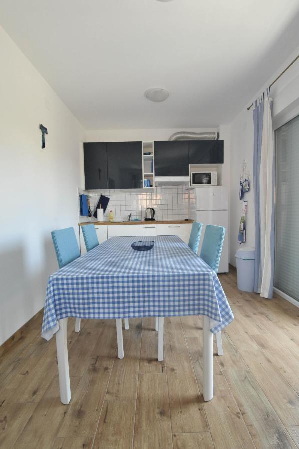 Apartmani Rebecca Vir Zewnętrze zdjęcie