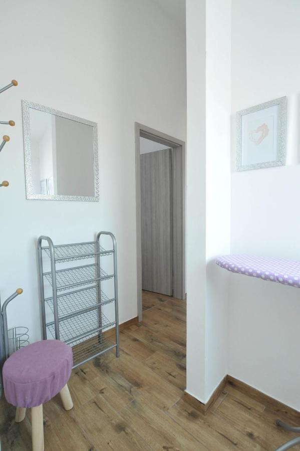 Apartmani Rebecca Vir Zewnętrze zdjęcie