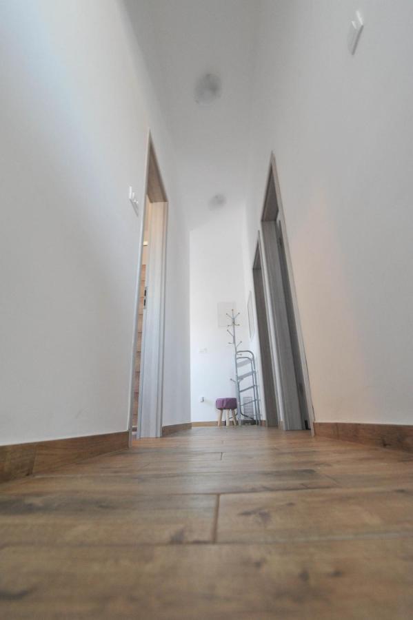 Apartmani Rebecca Vir Zewnętrze zdjęcie